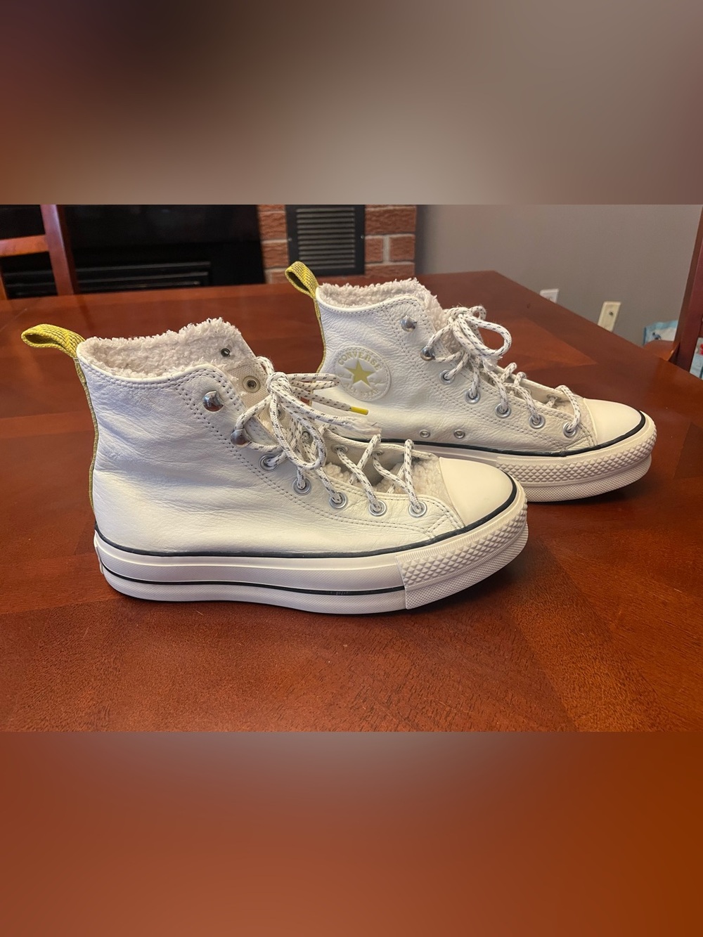 Converse women’s 8 platform high top sneakers sherpa leather, off white
